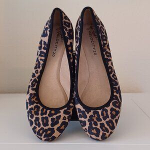 EUC Life Stride "Vivienne" Velocity 2.0 Animal Print Flats Size 7